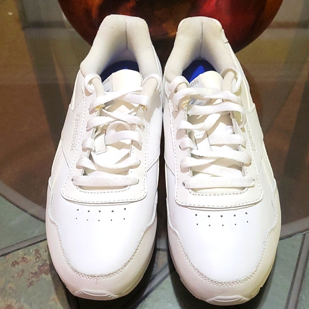 New Wht Classic wide width REEBOX sneakers